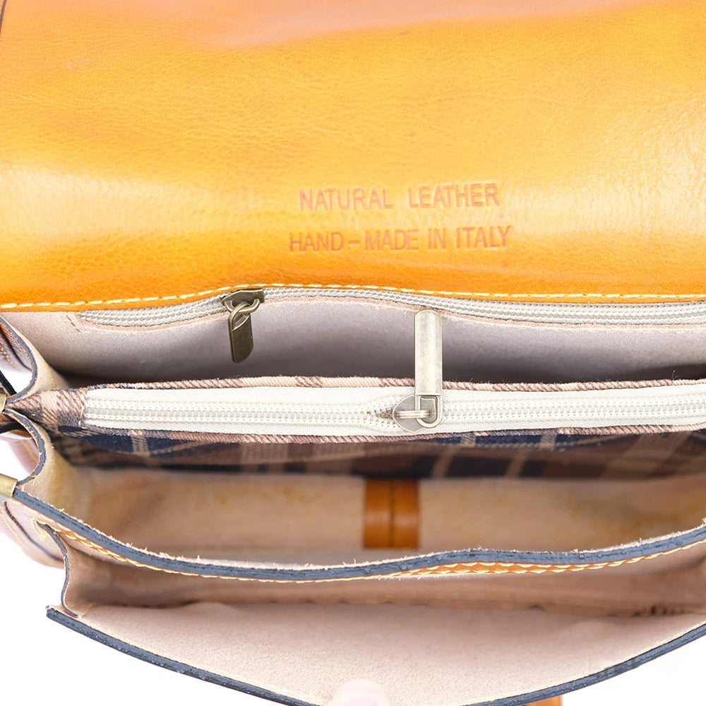 Handbag in genuine Buffered leather Made in Italy