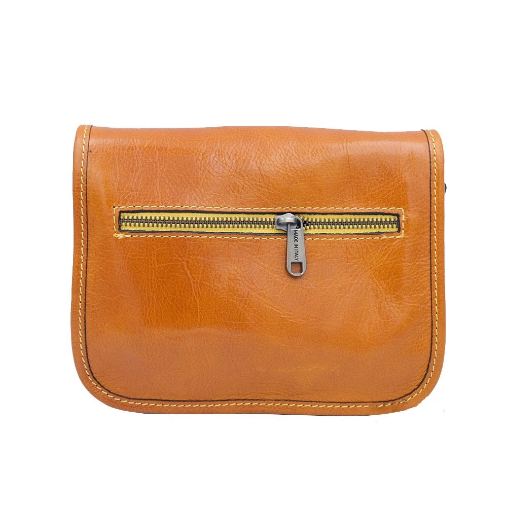 Handbag in genuine Buffered leather Made in Italy